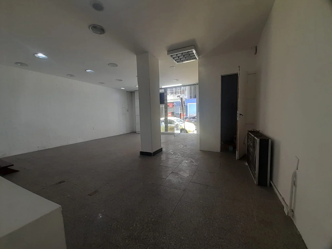 Ponto Comercial para Locação - Centro em Centro