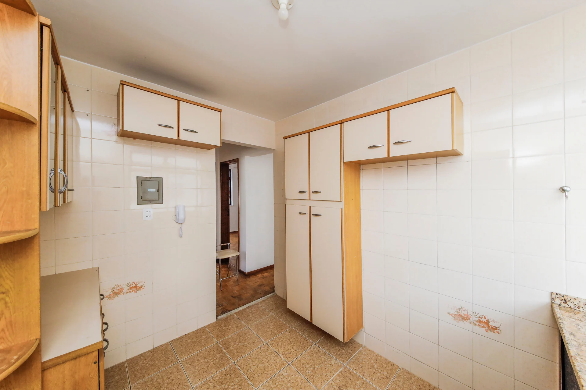 Edifício Guarujá - Apartamento 2 Quartos - Cascatinha em Cascatinha